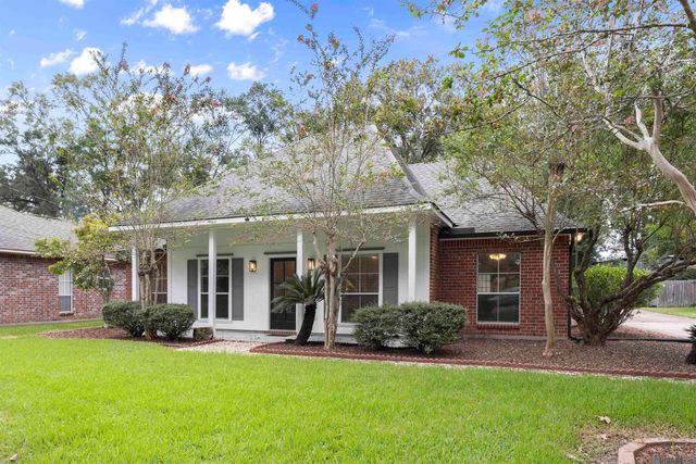 9757 Shiloh Ct, Denham Springs, LA 70726