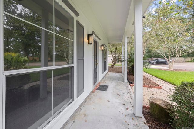 9757 Shiloh Ct, Denham Springs, LA 70726