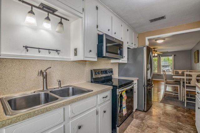 121 5th Street, Brazoria, TX 77422