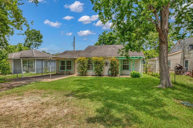 121 5th Street, Brazoria, TX 77422