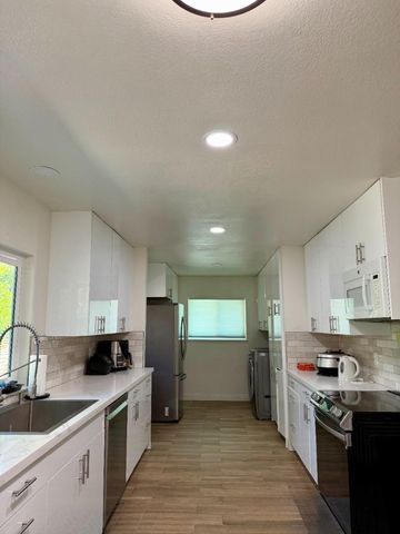 11651 Poplar Street, Loma Linda, CA 92354