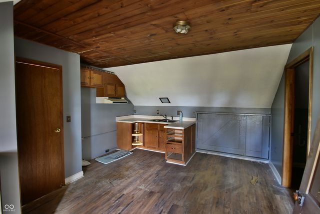 4135 W 100 S, New Palestine, IN 46163