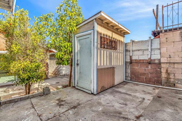 1938 Avenida De La Cruz, San Ysidro, CA 92173