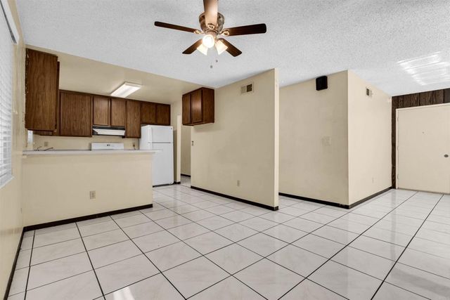 1938 Avenida De La Cruz, San Ysidro, CA 92173