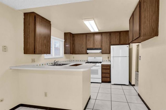 1938 Avenida De La Cruz, San Ysidro, CA 92173