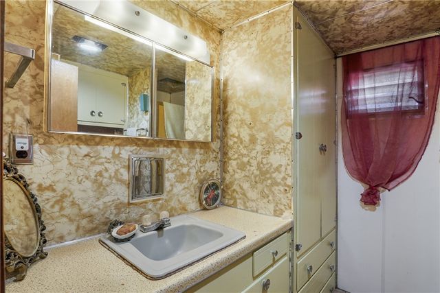 3199 E Potter Avenue, Kingman, AZ 86409