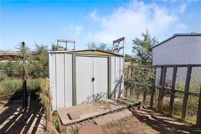 3199 E Potter Avenue, Kingman, AZ 86409