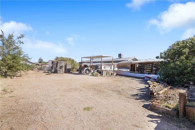 3199 E Potter Avenue, Kingman, AZ 86409