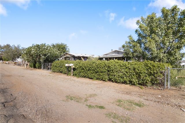 3199 E Potter Avenue, Kingman, AZ 86409