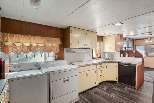 3199 E Potter Avenue, Kingman, AZ 86409