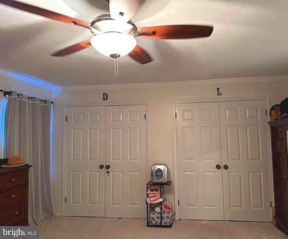 6035 CROWN ROYAL CIR, Alexandria, VA 22310