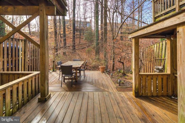 6035 CROWN ROYAL CIR, Alexandria, VA 22310