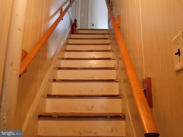 100 N FIFTH ST, Mifflintown, PA 17059