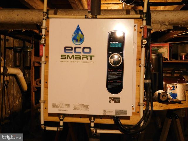 100 N FIFTH ST, Mifflintown, PA 17059