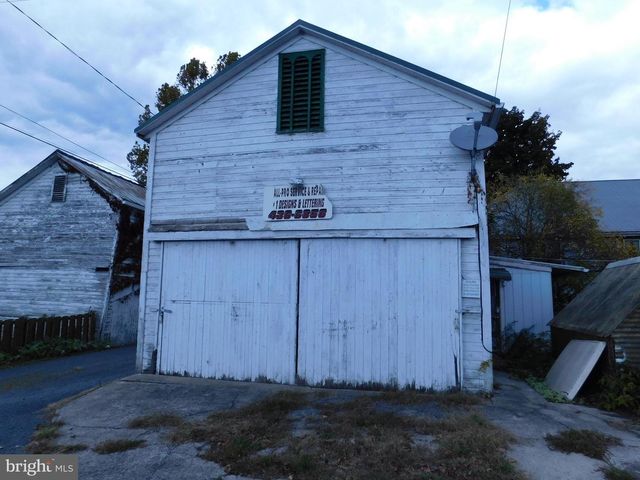 100 N FIFTH ST, Mifflintown, PA 17059