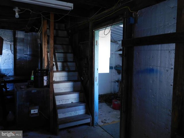 100 N FIFTH ST, Mifflintown, PA 17059