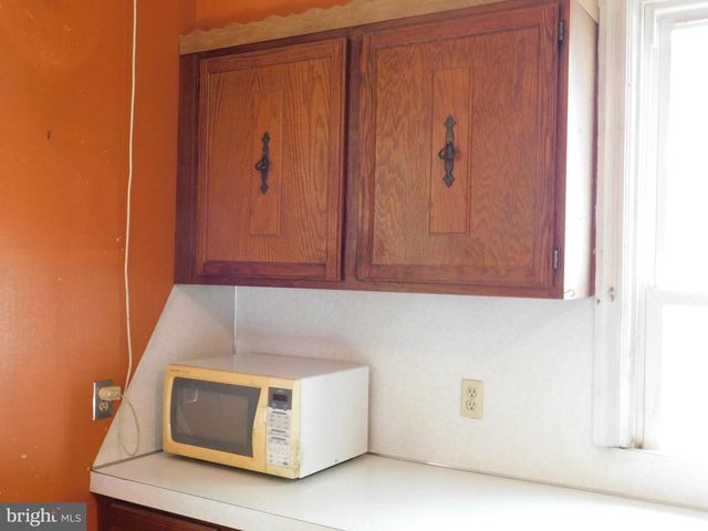 100 N FIFTH ST, Mifflintown, PA 17059