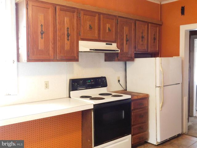 100 N FIFTH ST, Mifflintown, PA 17059