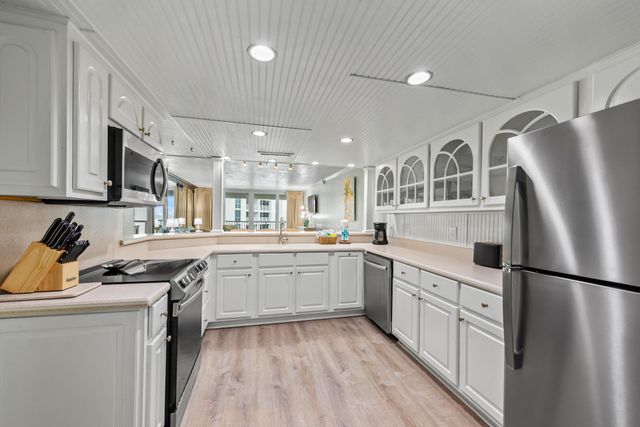900 Gulf Shore Drive, 2082, Destin, FL 32541