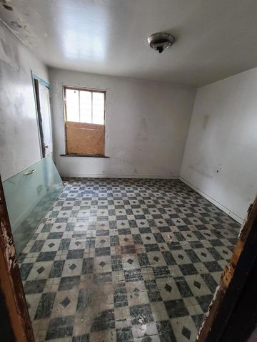 10452 S State Street, Chicago, IL 60628