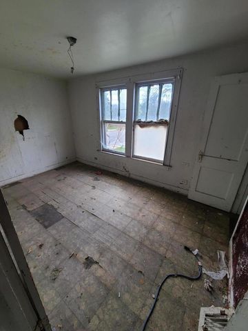 10452 S State Street, Chicago, IL 60628