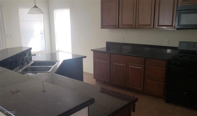 452 Crocus Hill Street, Las Vegas, NV 89138