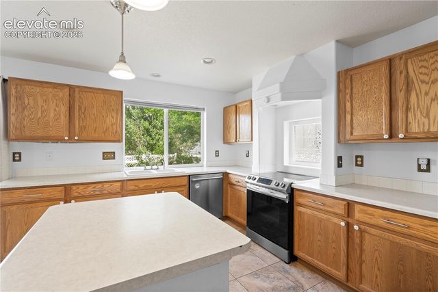 7776 Candlelight Lane, Fountain, CO 80817