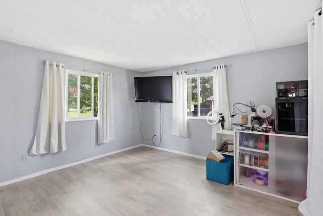 15005 N Shenandoah Forest Ln, Mead, WA 99021