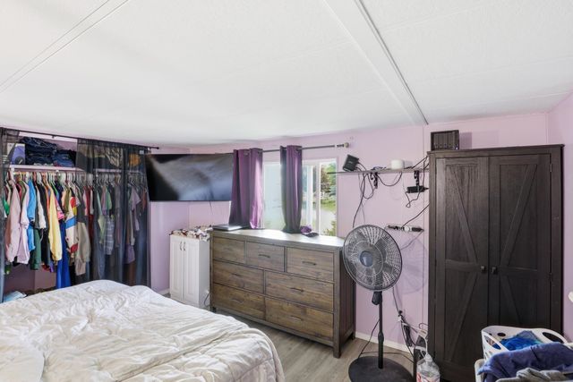 15005 N Shenandoah Forest Ln, Mead, WA 99021