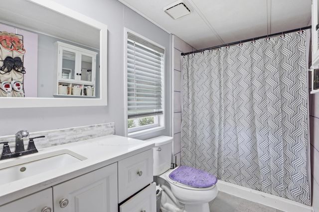 15005 N Shenandoah Forest Ln, Mead, WA 99021