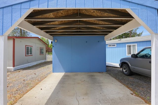 15005 N Shenandoah Forest Ln, Mead, WA 99021