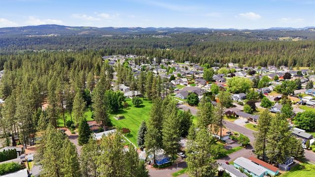 15005 N Shenandoah Forest Ln, Mead, WA 99021