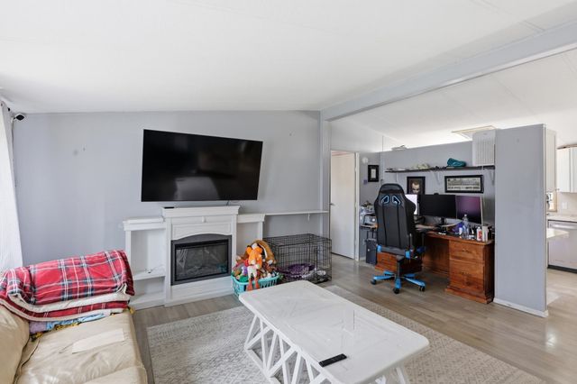 15005 N Shenandoah Forest Ln, Mead, WA 99021