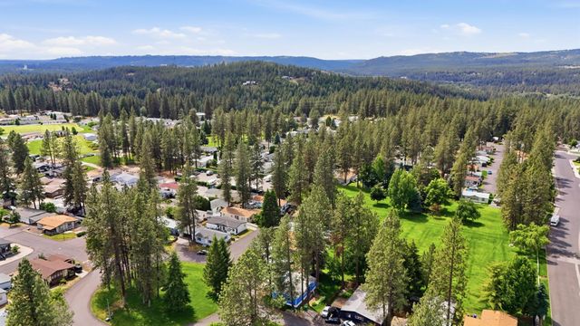 15005 N Shenandoah Forest Ln, Mead, WA 99021
