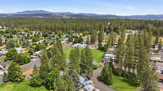15005 N Shenandoah Forest Ln, Mead, WA 99021