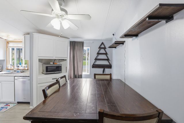 15005 N Shenandoah Forest Ln, Mead, WA 99021