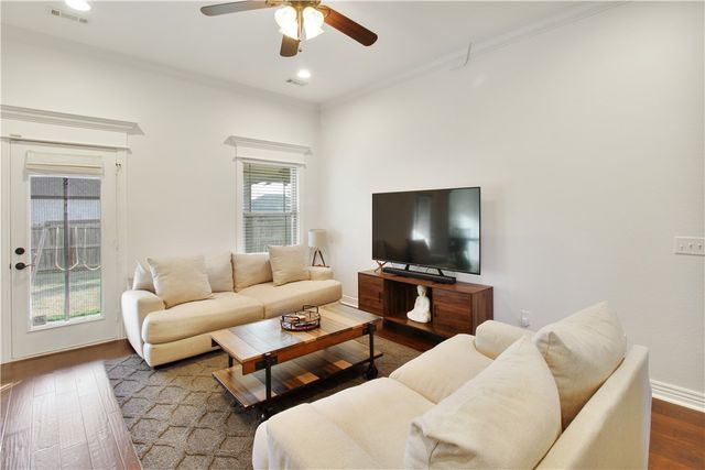 958 Stone Street, Cave Springs, AR 72718