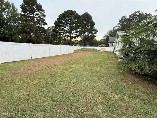 406 E Rosedale Street, Paris, AR 72855