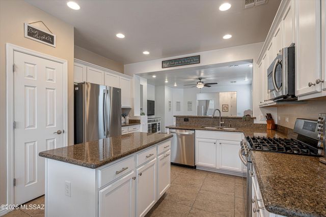 10440 S Painted Mare Drive, Vail, AZ 85641