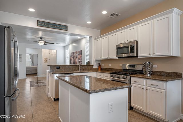 10440 S Painted Mare Drive, Vail, AZ 85641