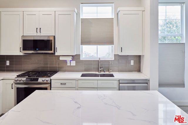 13020 Pacific Promenade 102, Los Angeles, CA 90094