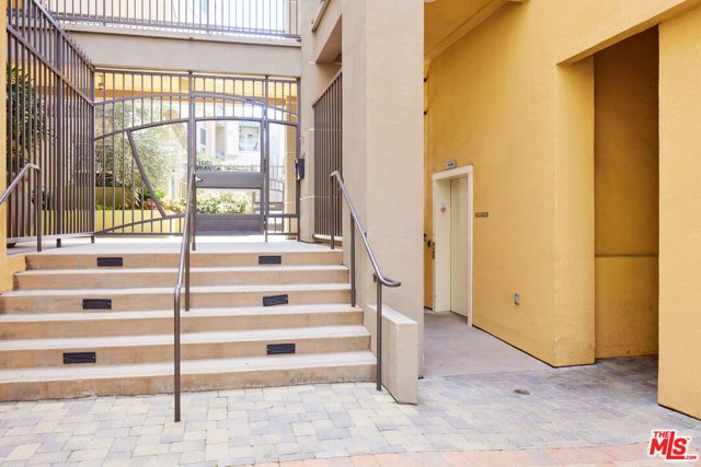 13020 Pacific Promenade 102, Los Angeles, CA 90094