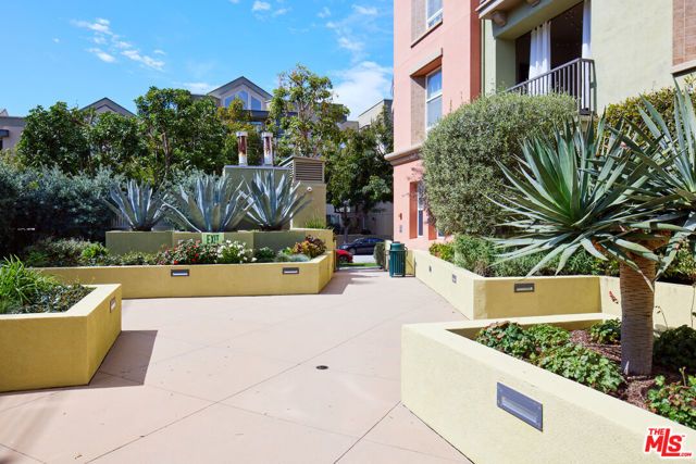 13020 Pacific Promenade 102, Los Angeles, CA 90094