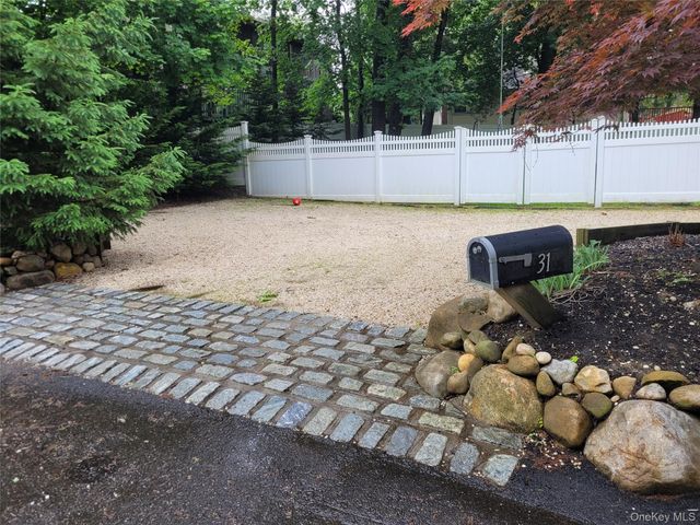 31 Apricot Road, Rocky Point, NY 11778