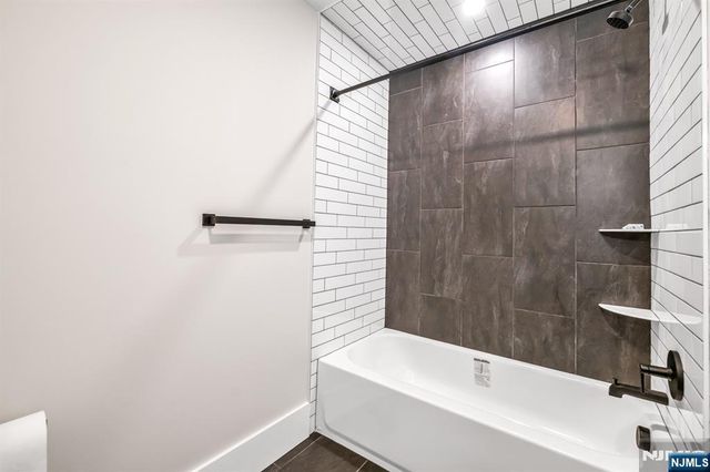 162 Closter Dock Road B, Closter, NJ 07624