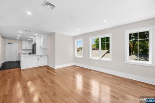 162 Closter Dock Road B, Closter, NJ 07624