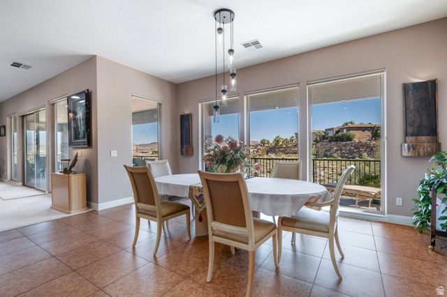 2376 E STONE CREST CIR, St. George, UT 84790