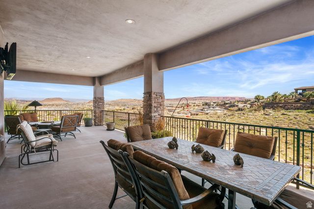 2376 E STONE CREST CIR, St. George, UT 84790