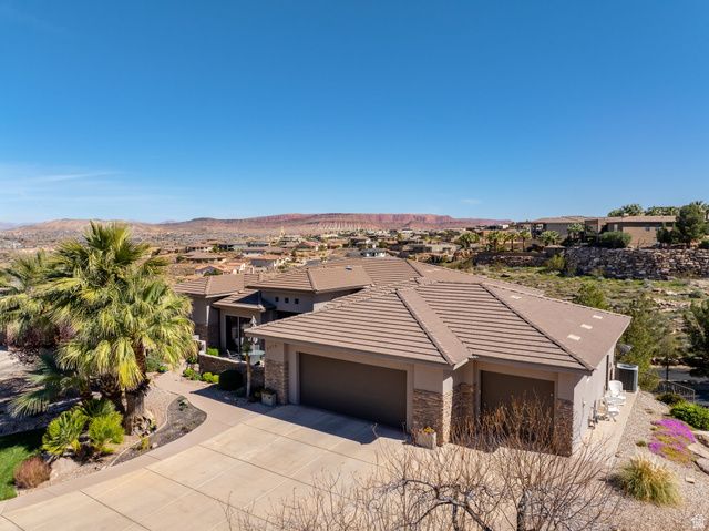 2376 E STONE CREST CIR, St. George, UT 84790