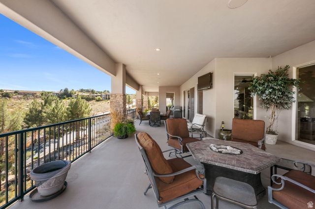 2376 E STONE CREST CIR, St. George, UT 84790